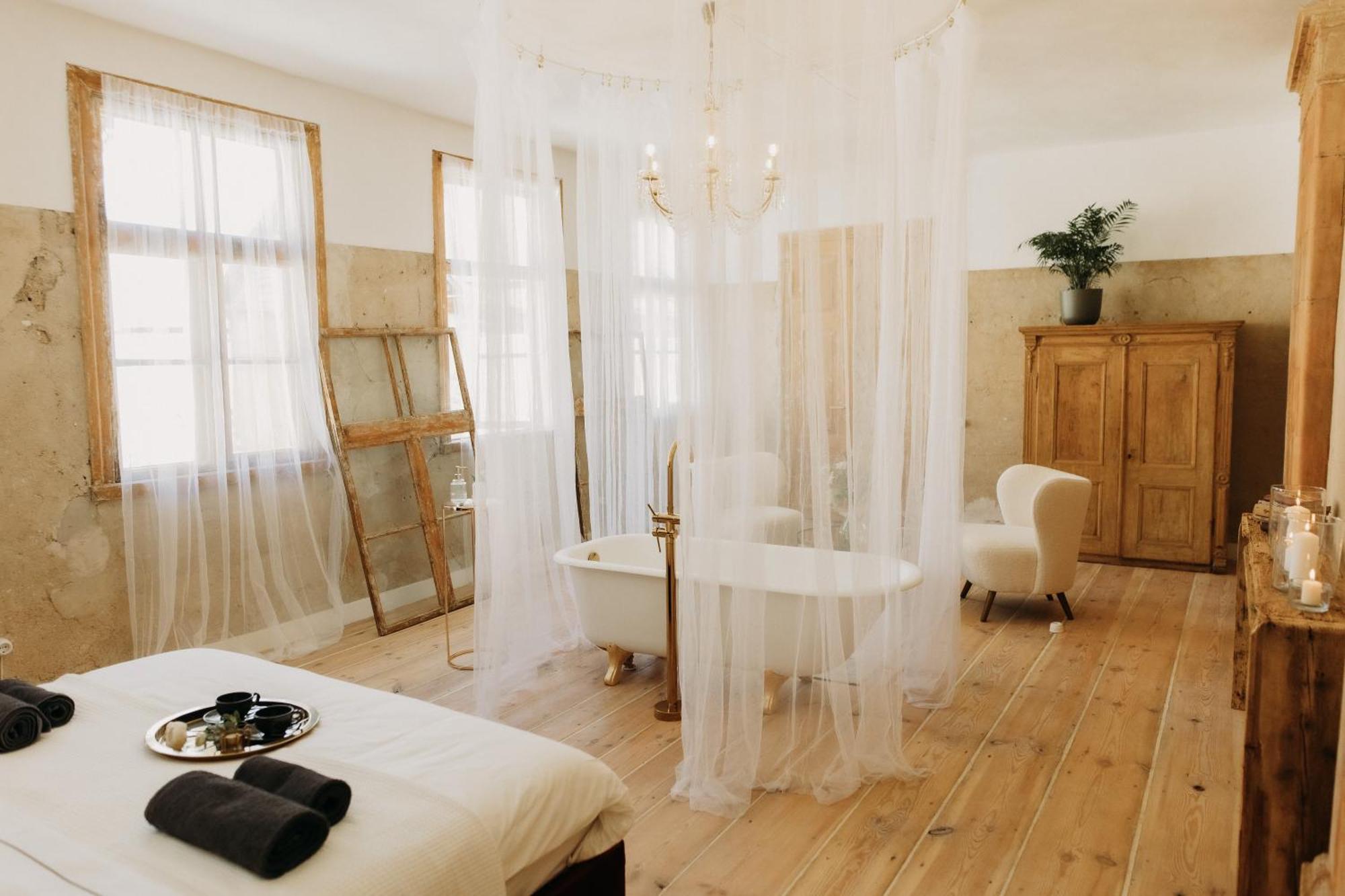 Artisan Apartment *
