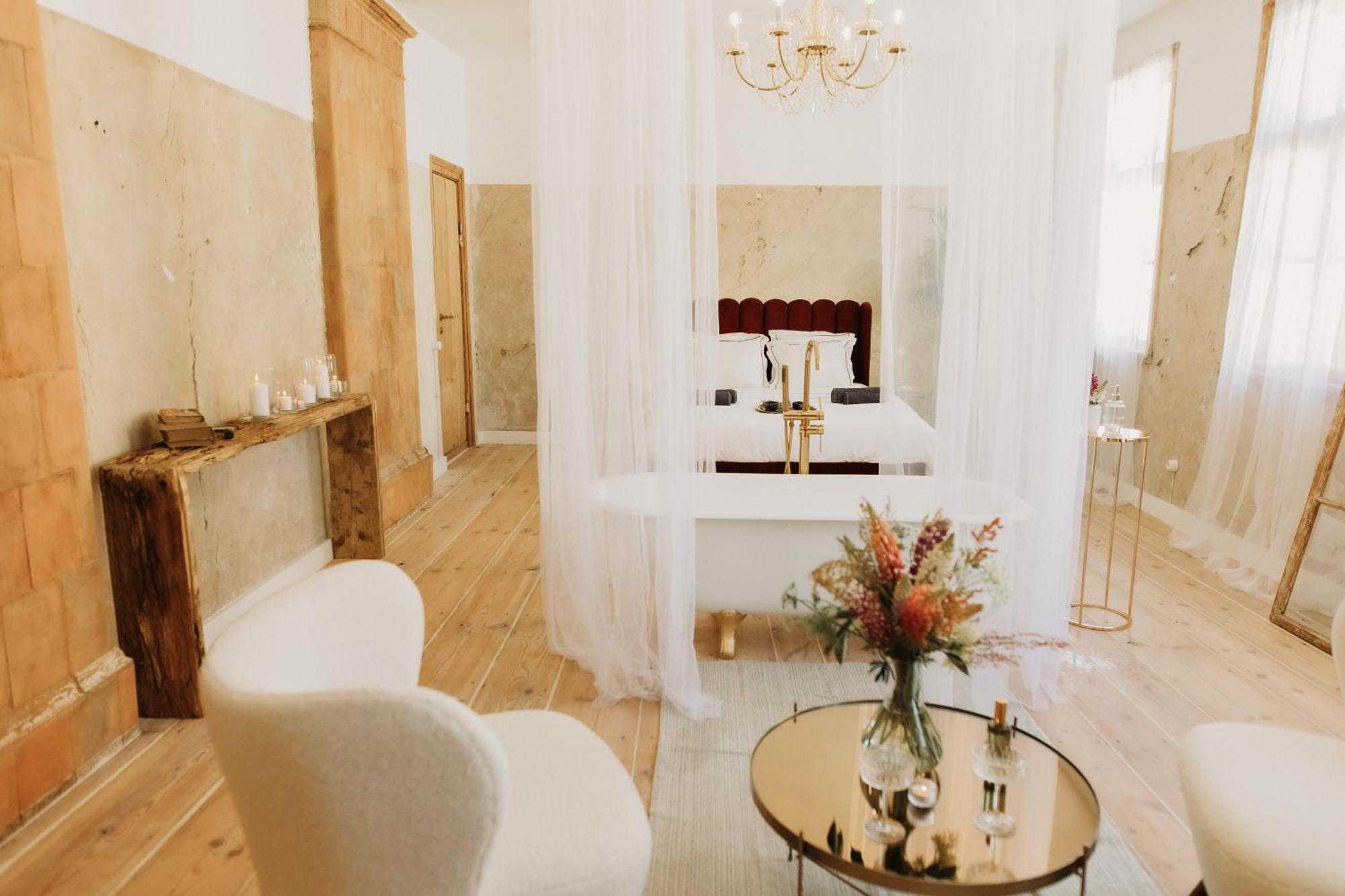 Artisan Apartment